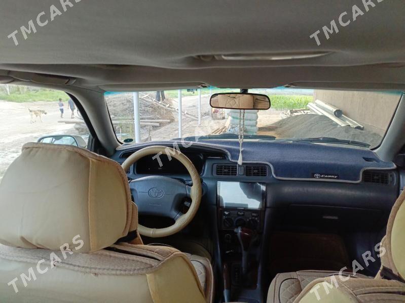 Toyota Camry 2000 - 180 000 TMT - етр. Туркменбаши - img 6
