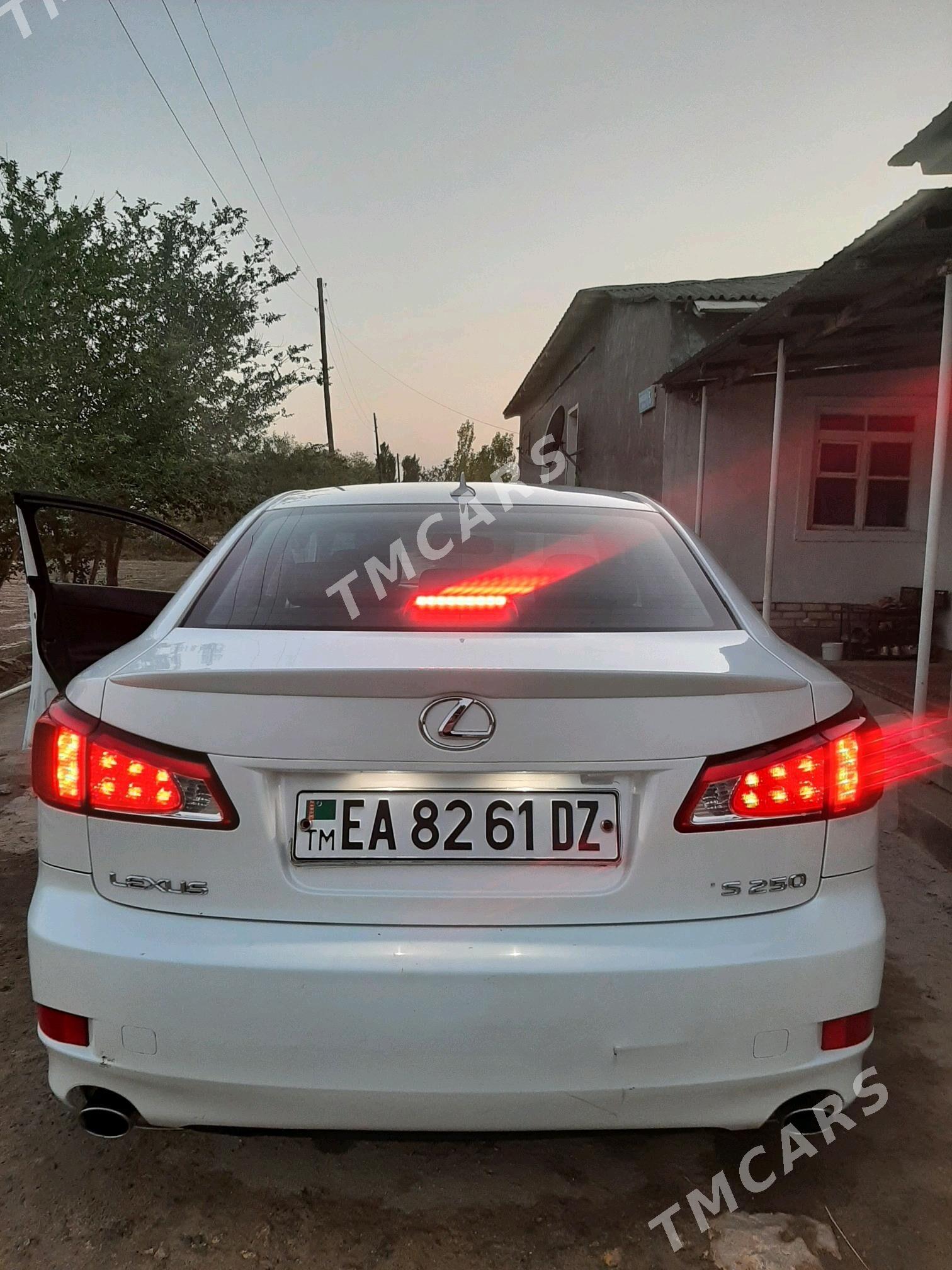 Lexus IS 250 2009 - 190 000 TMT - Türkmenbaşy etr. - img 4