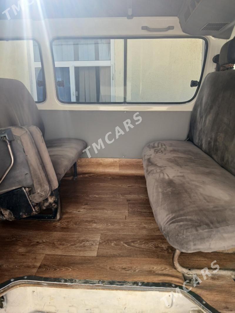 Toyota Hiace 2003 - 115 000 TMT - Ашхабад - img 7