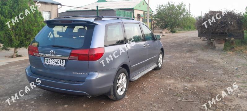 Toyota Sienna 2004 - 190 000 TMT - Койтендаг - img 4