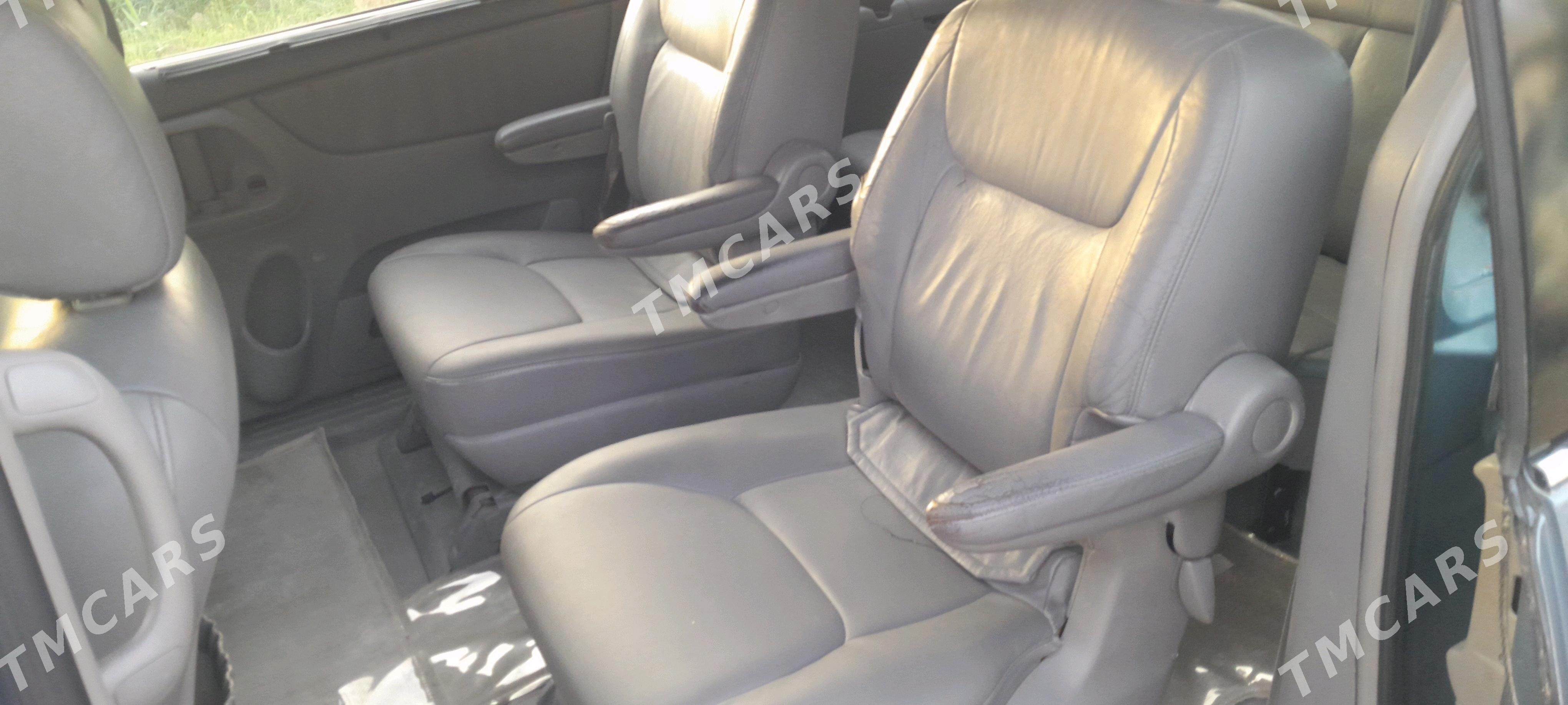 Toyota Sienna 2004 - 190 000 TMT - Койтендаг - img 8