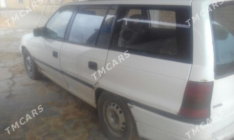 Opel Astra 1992 - 25 000 TMT - Мары - img 3