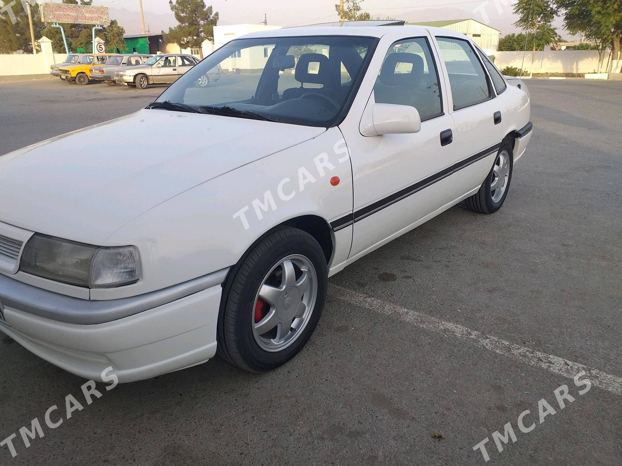 Opel Vectra 1995 - 57 000 TMT - Бахарден - img 6