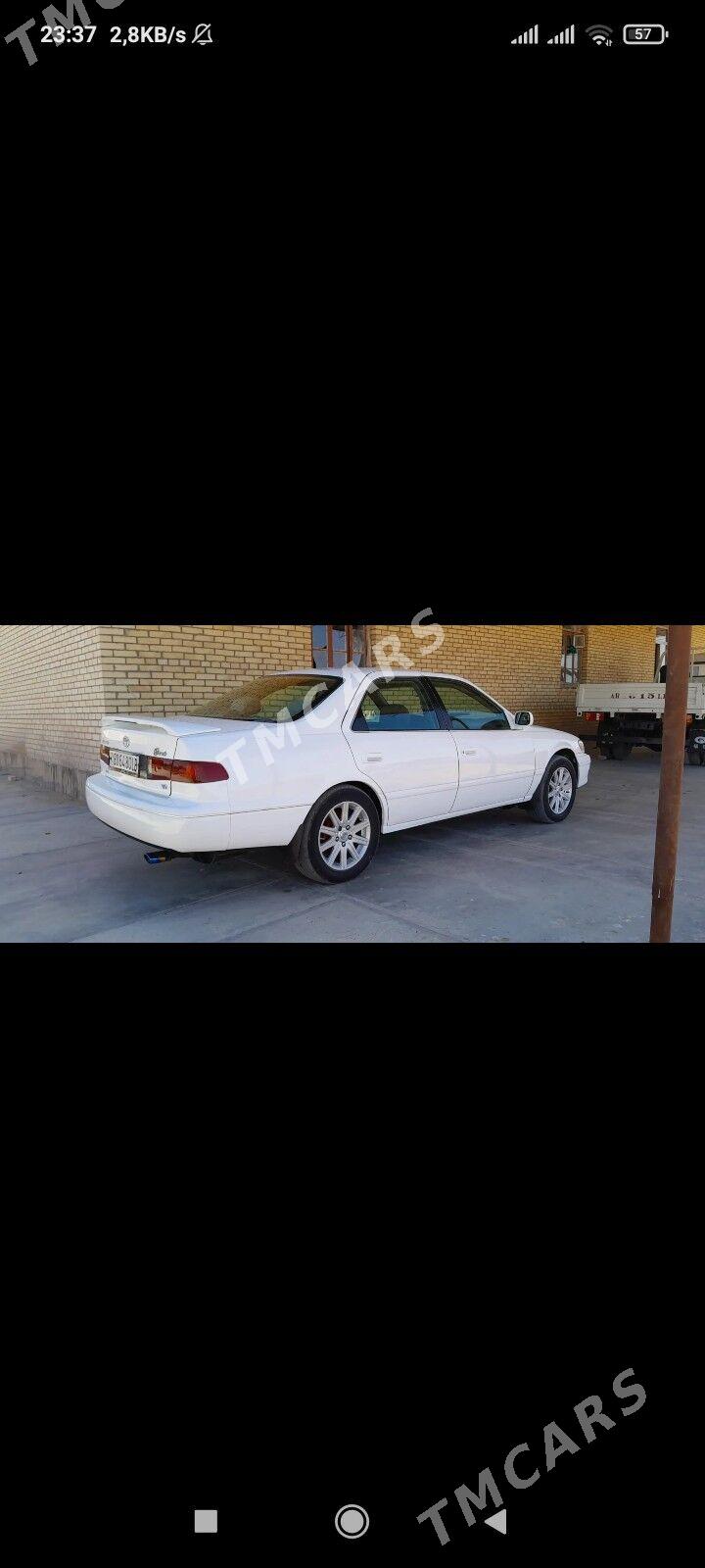Toyota Camry 2001 - 110 000 TMT - Фарап - img 3
