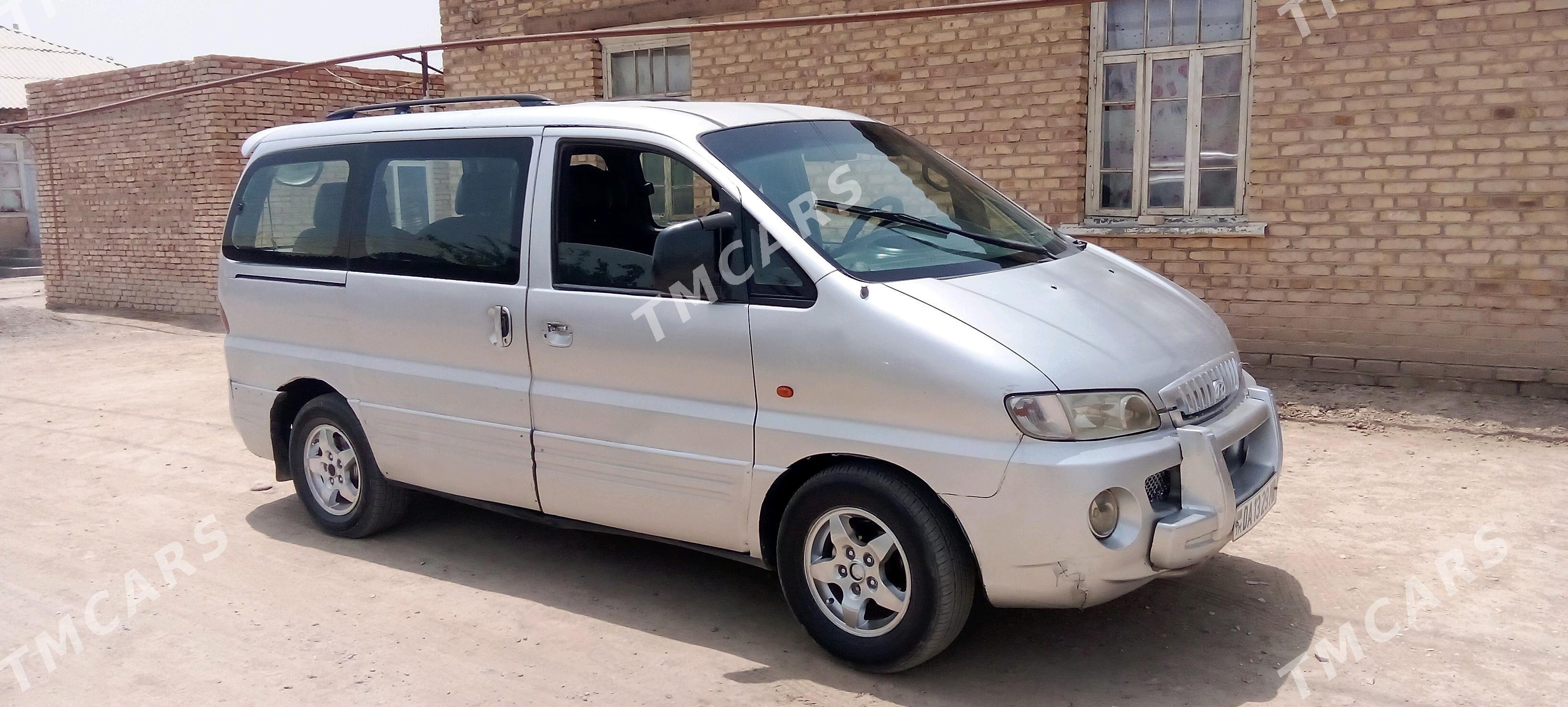 Toyota Hiace 2000 - 50 000 TMT - Мары - img 2