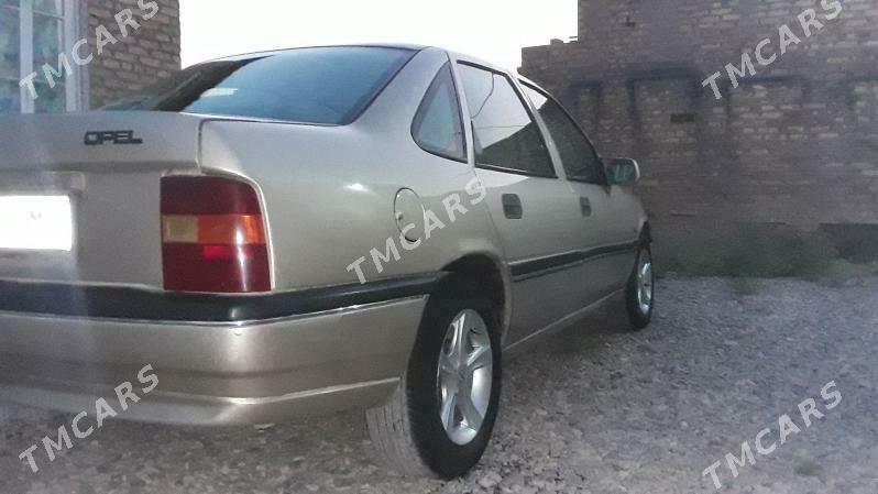 Opel Vectra 1990 - 32 000 TMT - Mary - img 3