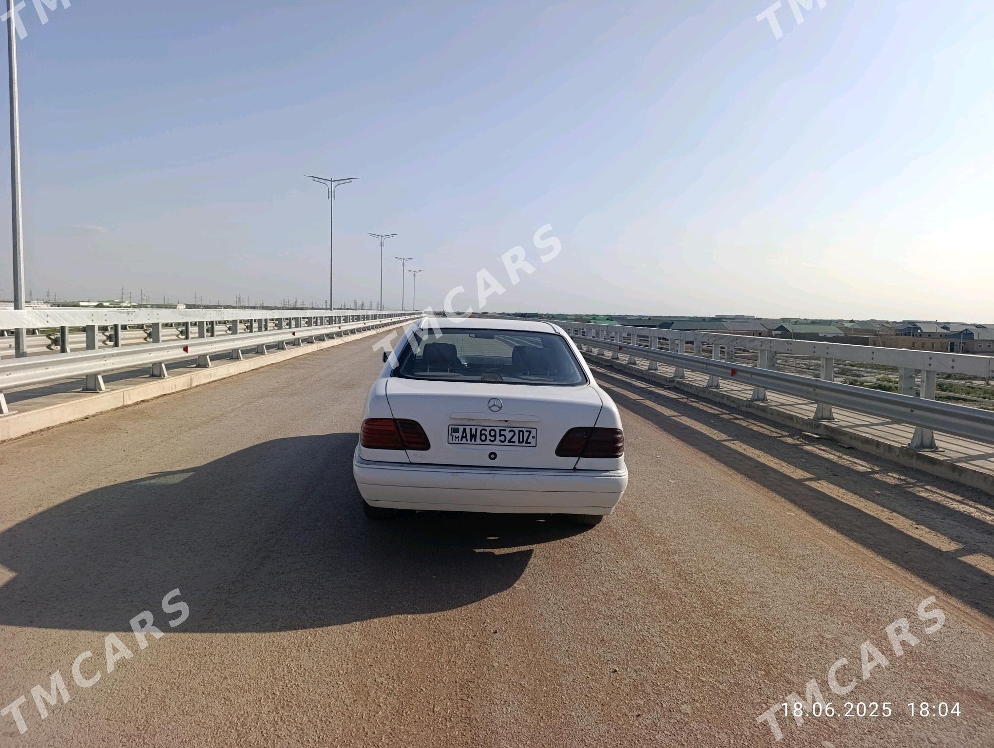 Mercedes-Benz E320 1996 - 55 000 TMT - Кёнеургенч - img 2