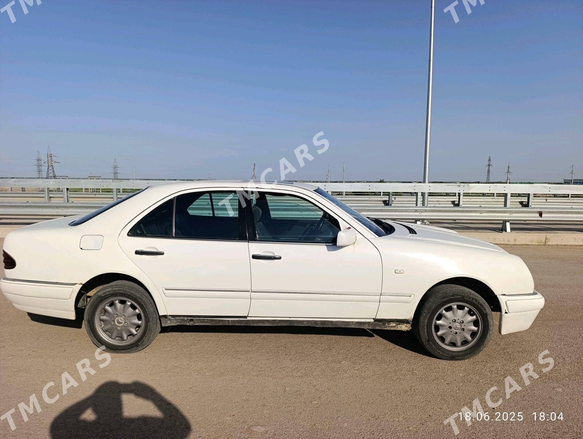 Mercedes-Benz E320 1996 - 55 000 TMT - Кёнеургенч - img 4