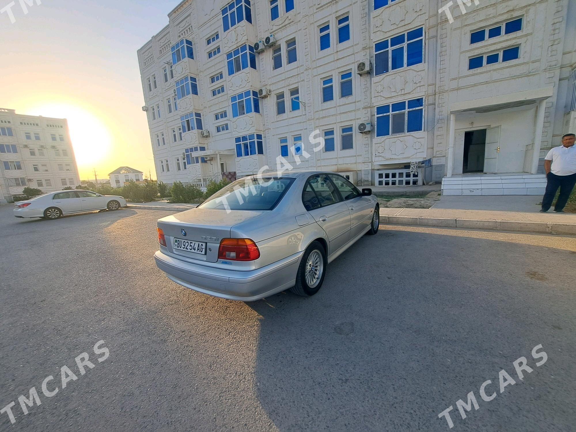 BMW 525 2002 - 130 000 TMT - Aşgabat - img 4