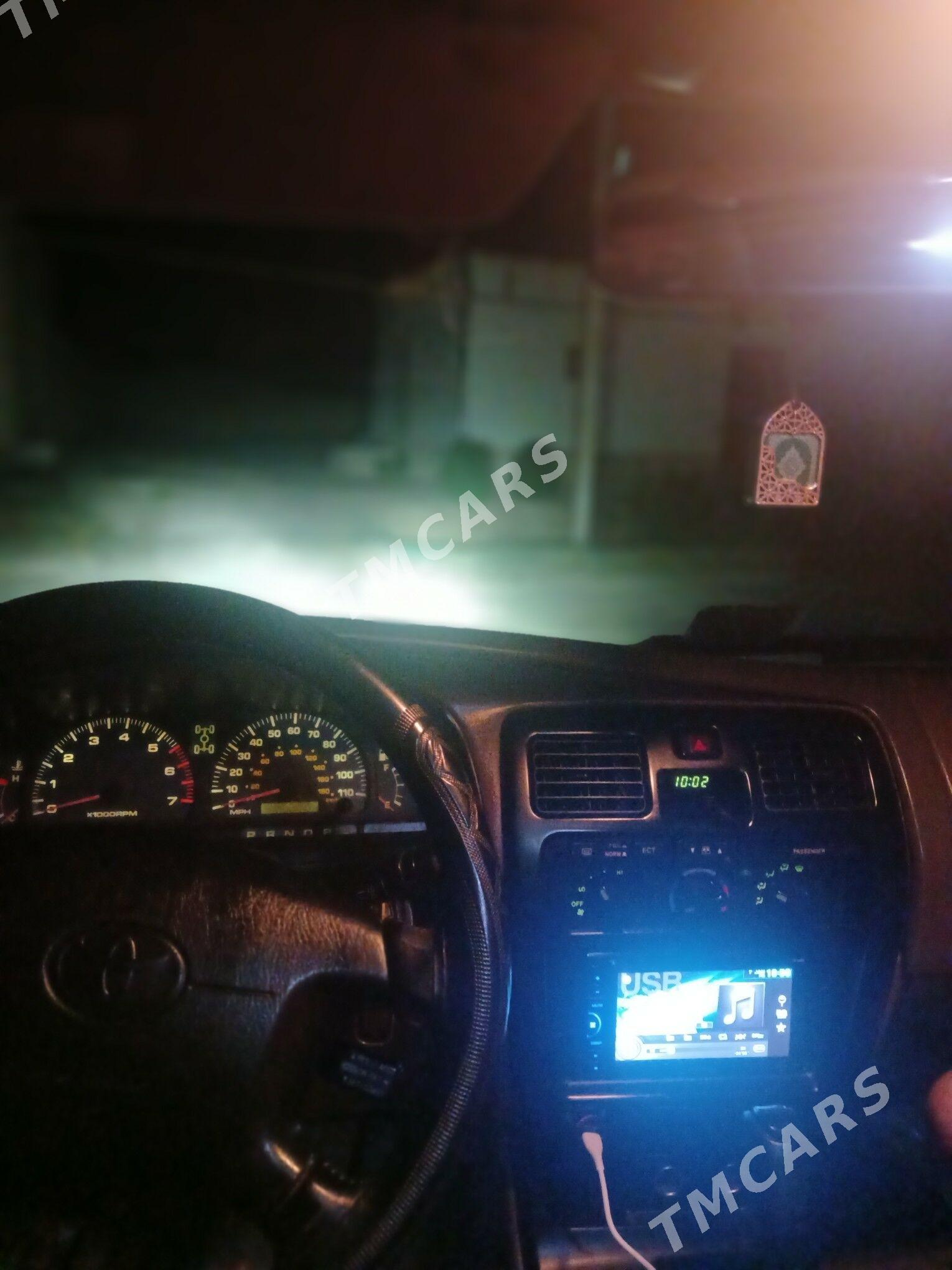 Toyota 4Runner 2000 - 160 000 TMT - Gubadag - img 9