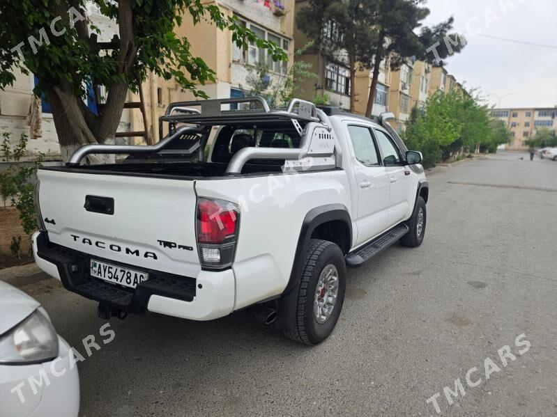Toyota Tacoma 2018 - 365 000 TMT - Aşgabat - img 10