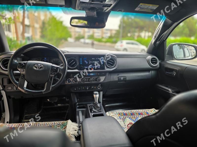 Toyota Tacoma 2018 - 365 000 TMT - Aşgabat - img 4