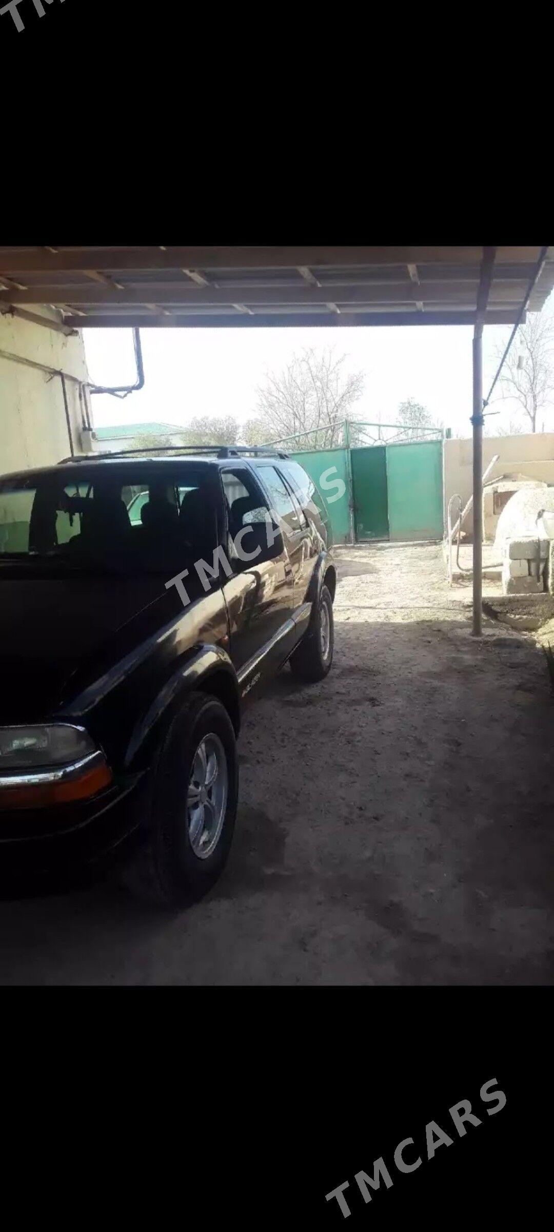 Chevrolet Blazer 1998 - 65 000 TMT - Boldumsaz - img 3