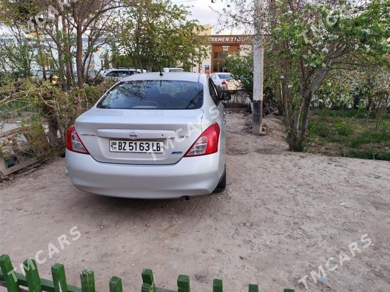 Nissan Versa 2011 - 80 000 TMT - Türkmenabat - img 2