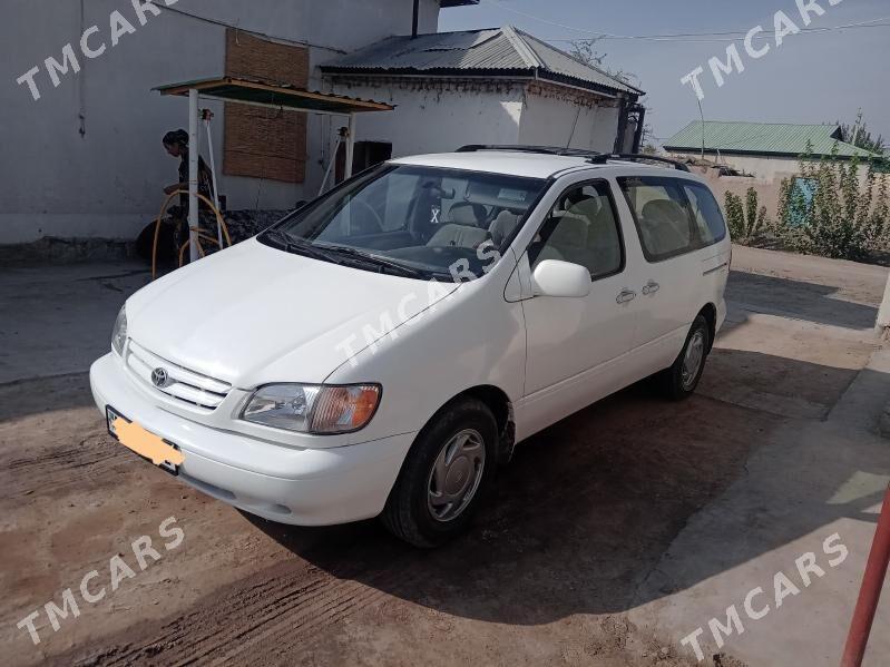 Toyota Sienna 2000 - 160 000 TMT - етр. Туркменбаши - img 3