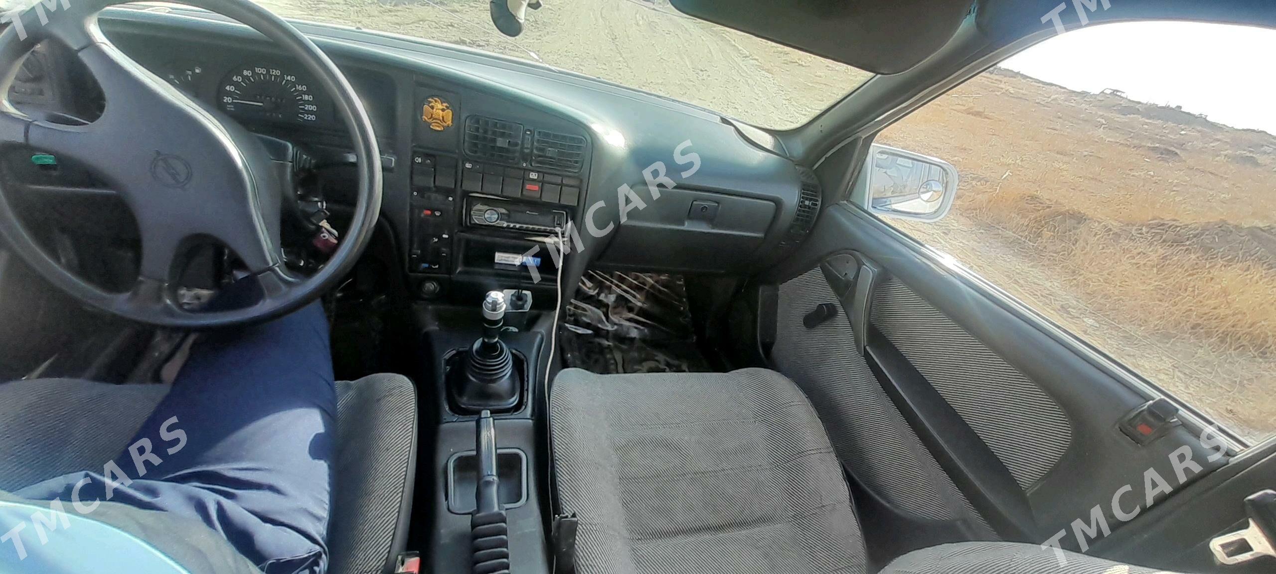 Opel Omega 1990 - 20 000 TMT - Magtymguly - img 4