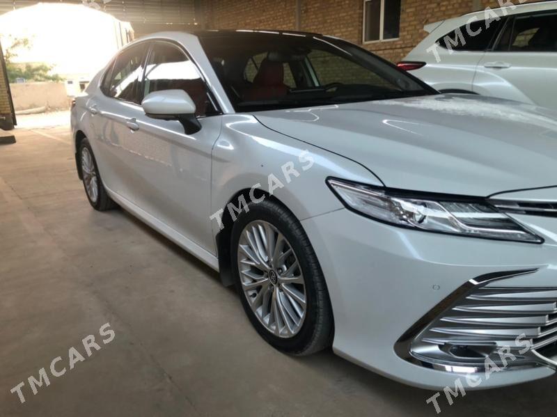 Toyota Camry 2021 - 395 000 TMT - Байрамали - img 5