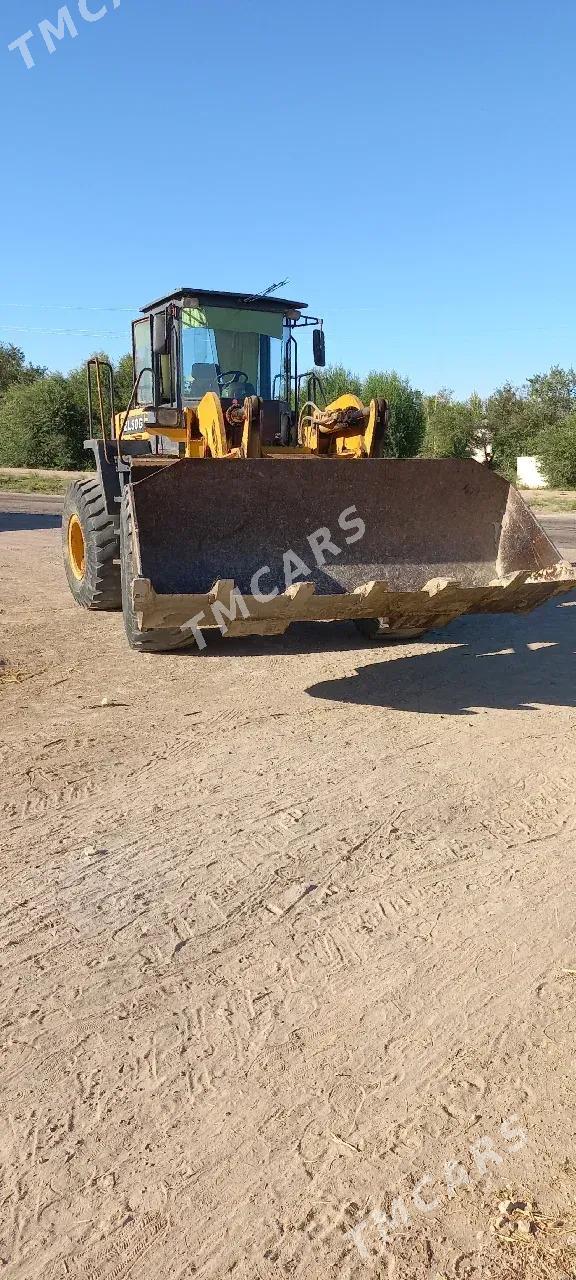 XCMG ZL50 2010 - 360 000 TMT - Daşoguz - img 3