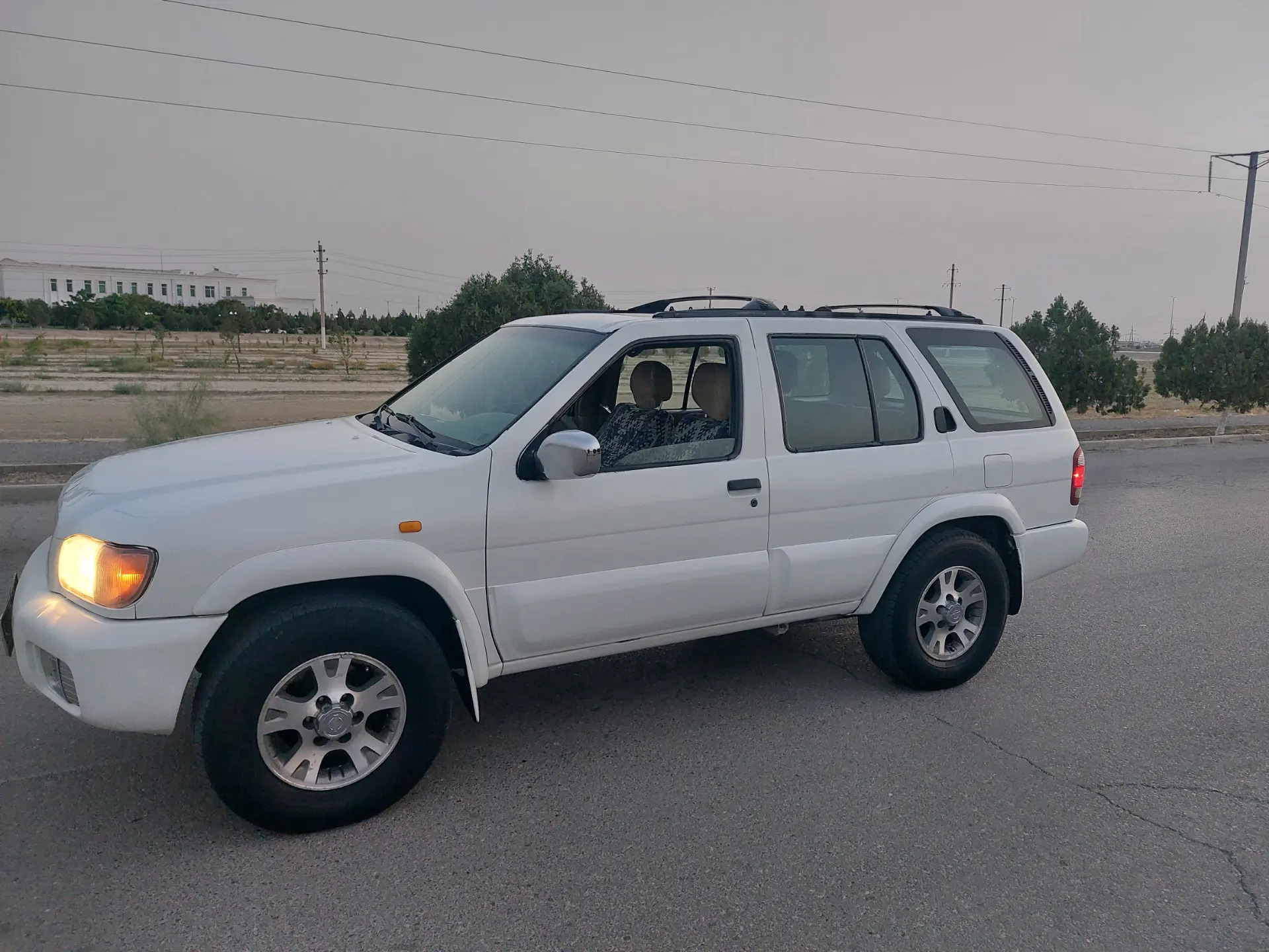Nissan Pathfinder 2000 - 92 000 TMT - Bäherden - img 3