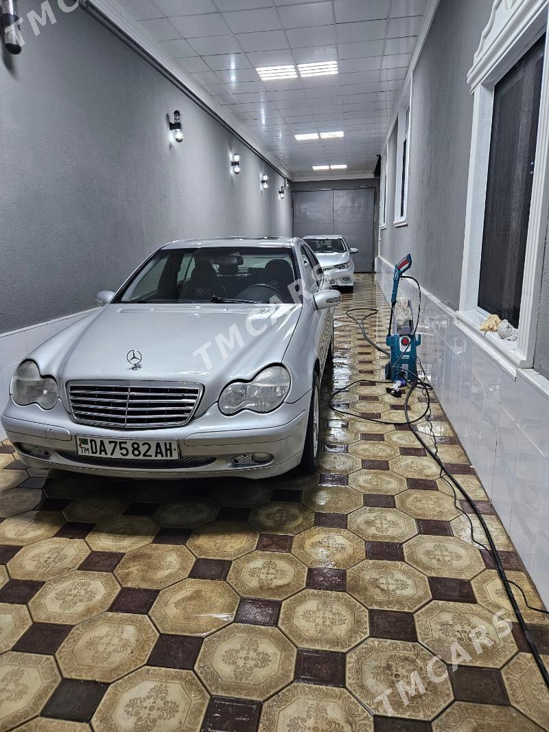 Mercedes-Benz C250 2000 - 81 000 TMT - Серахс - img 8