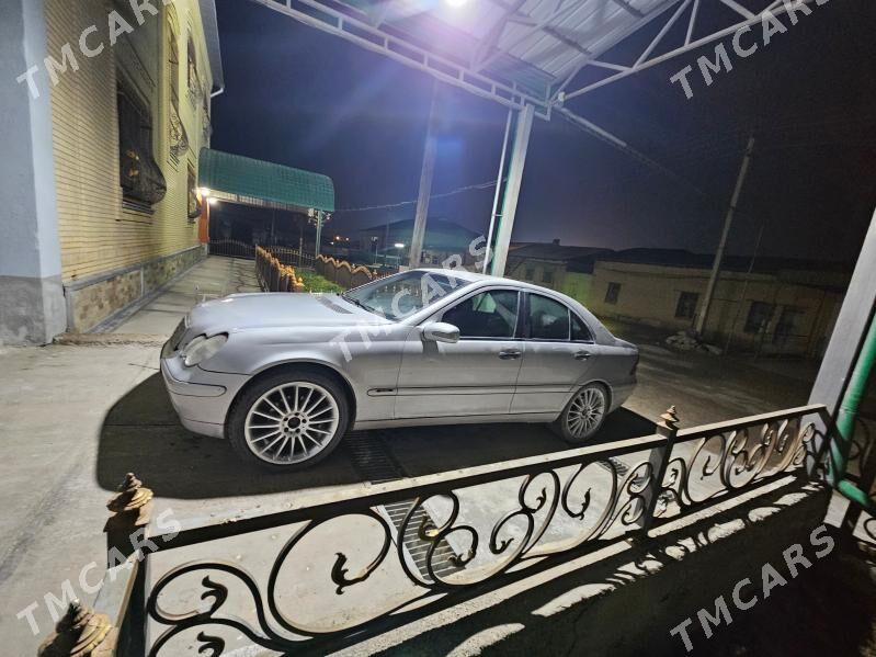 Mercedes-Benz C250 2000 - 81 000 TMT - Серахс - img 3