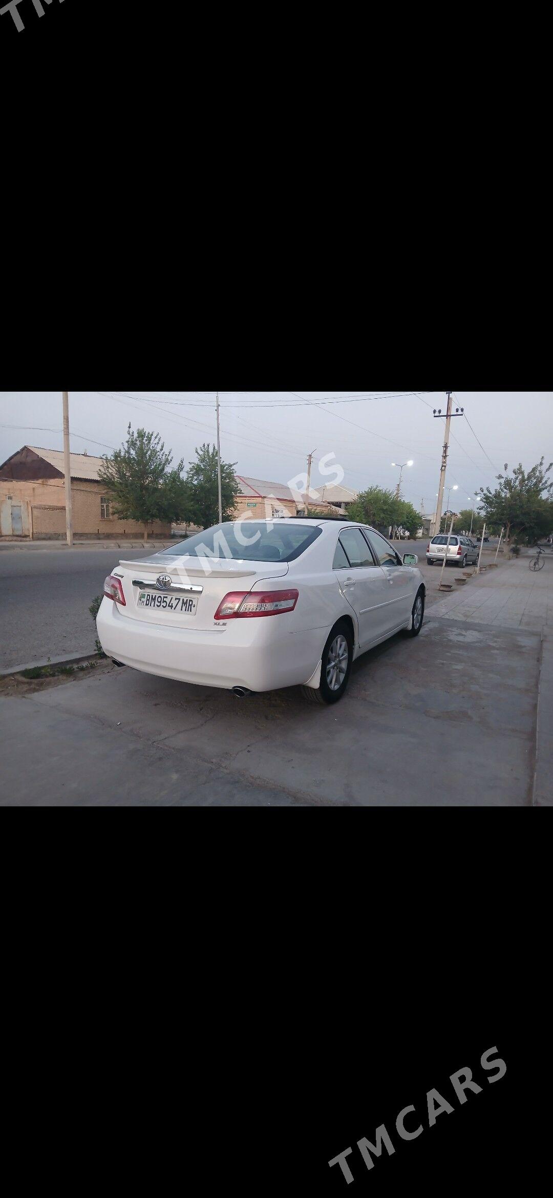 Toyota Camry 2011 - 196 000 TMT - Baýramaly - img 3