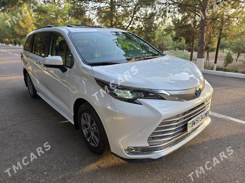 Toyota Sienna 2024 - 650 000 TMT - Мары - img 3