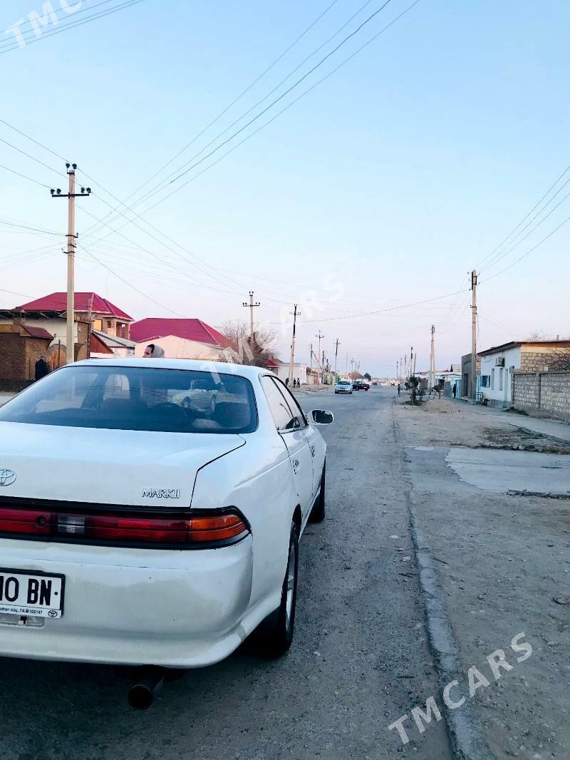 Toyota Mark II 1994 - 45 000 TMT - Balkanabat - img 4