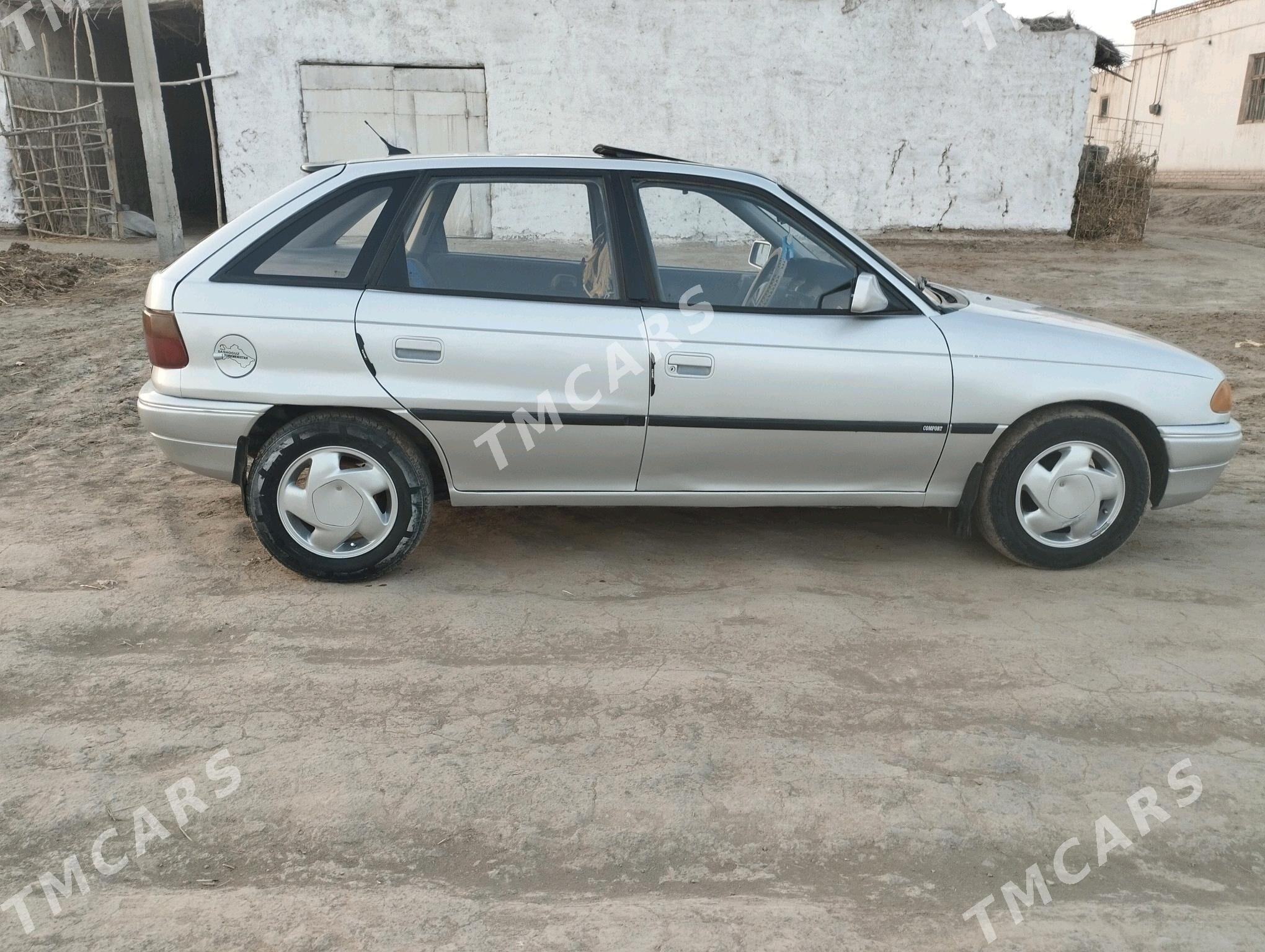 Opel Astra 1993 - 38 000 TMT - Şabat etr. - img 1