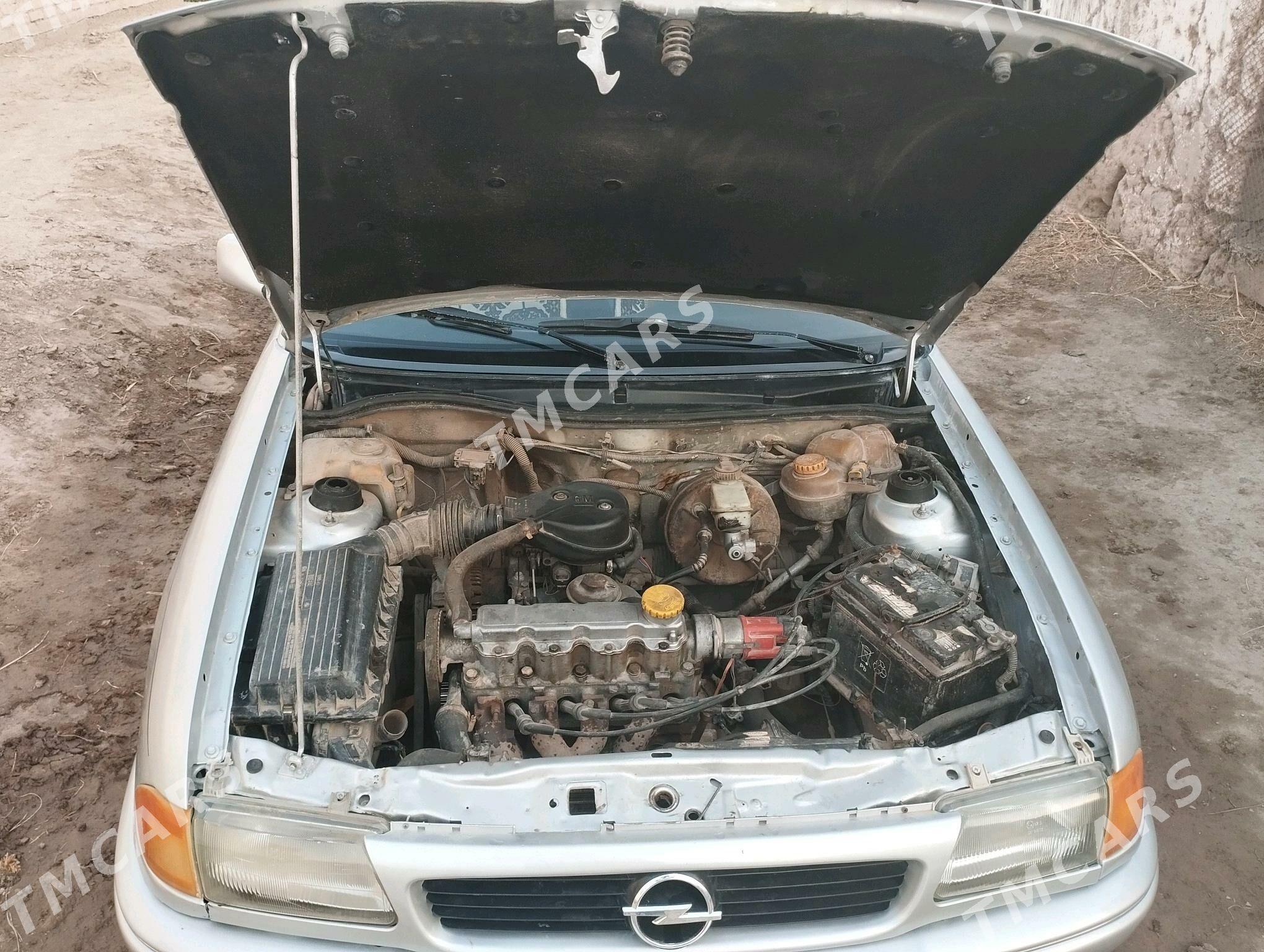 Opel Astra 1993 - 38 000 TMT - Şabat etr. - img 5