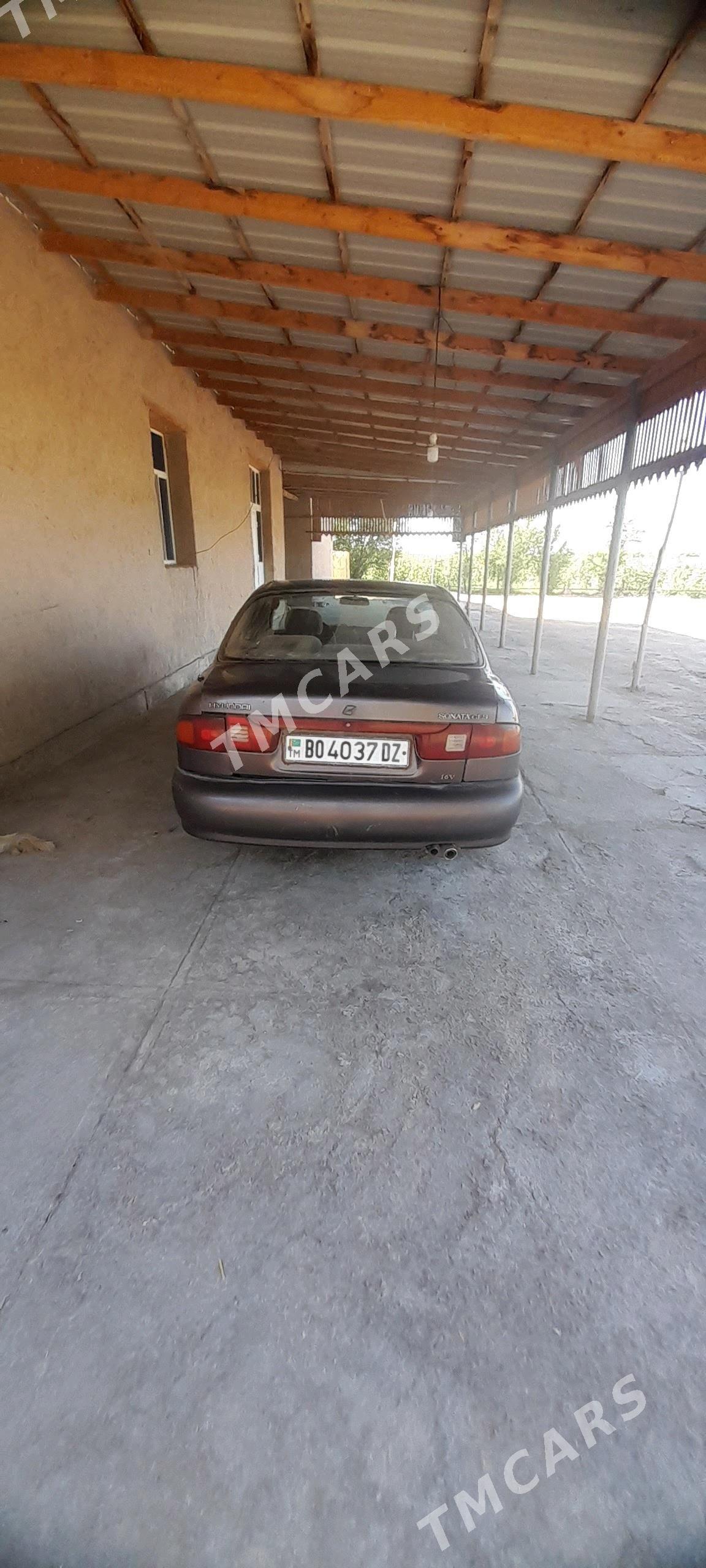 Hyundai Sonata 1995 - 12 000 TMT - Акдепе - img 4