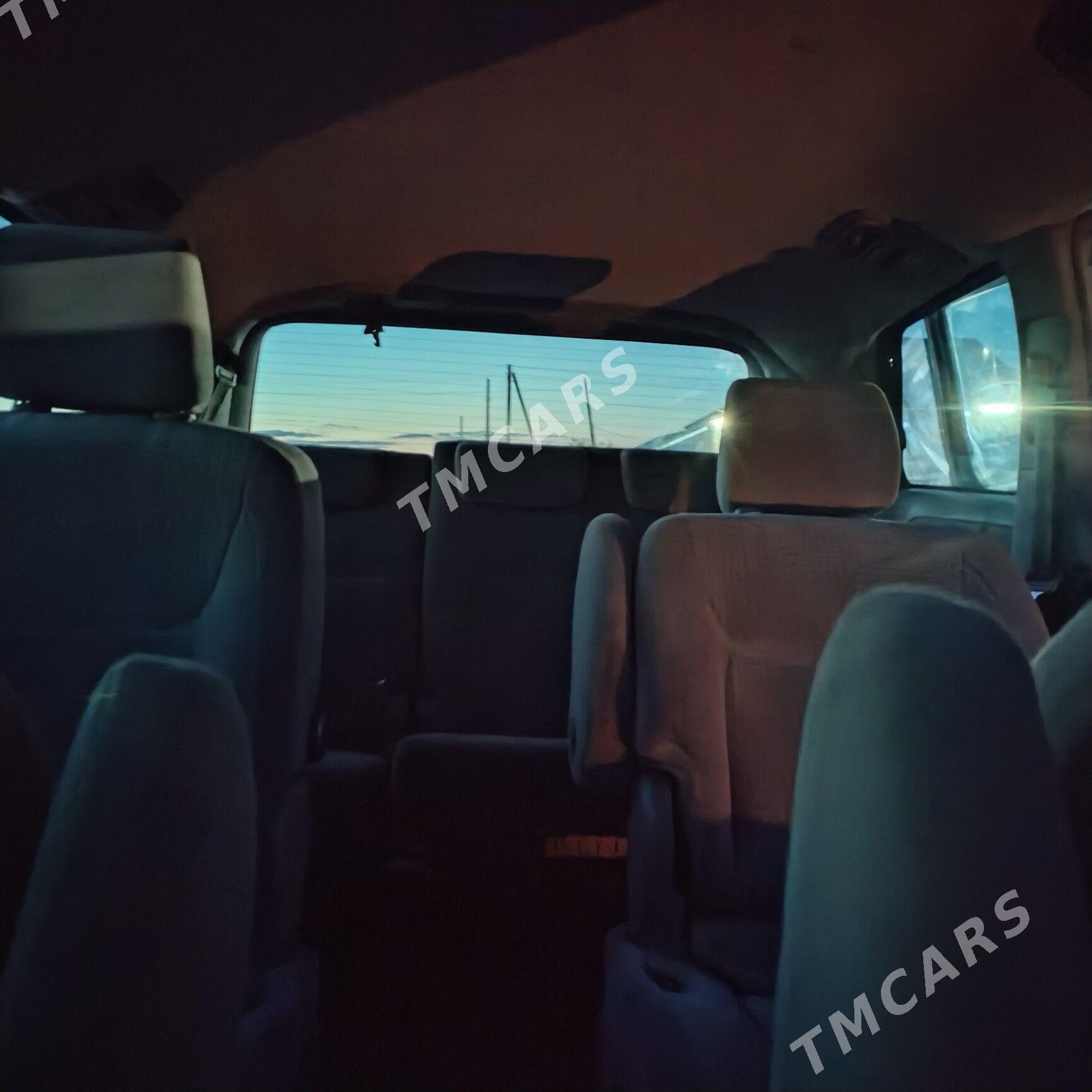 Toyota Sienna 2006 - 190 000 TMT - етр. Туркменбаши - img 3