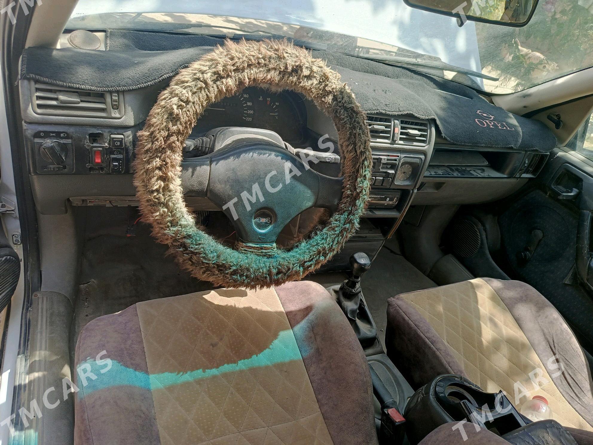 Opel Vectra 1992 - 25 000 TMT - Magdanly - img 6