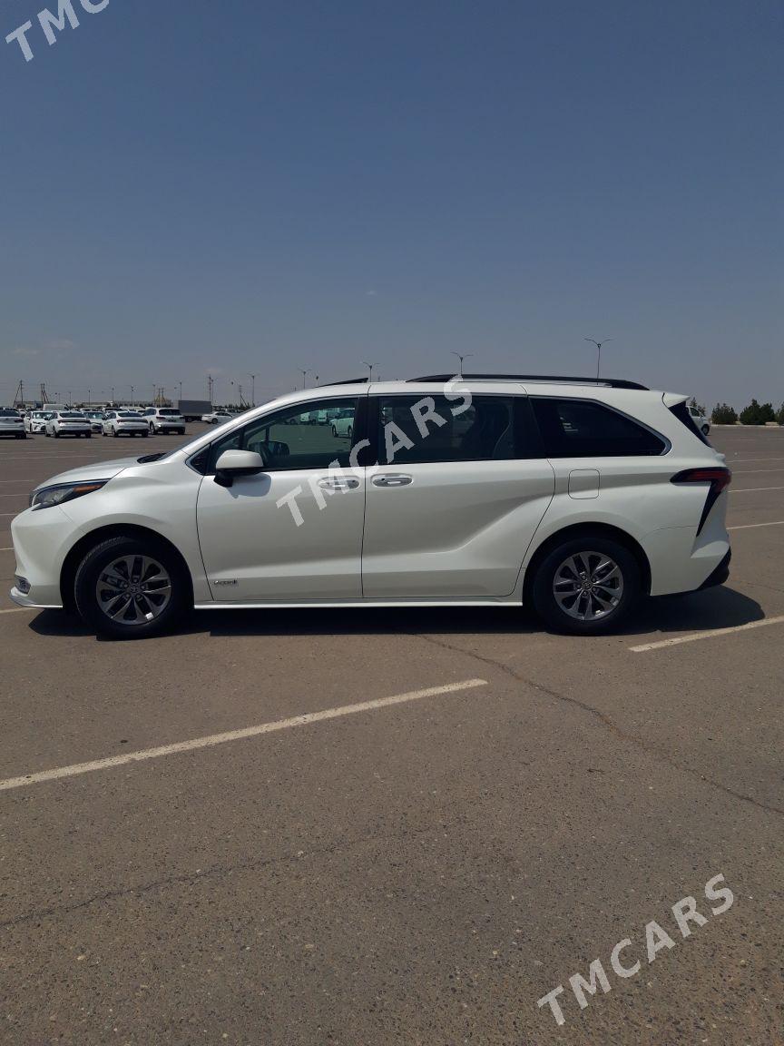 Toyota Sienna 2021 - 575 000 TMT - Aşgabat - img 3