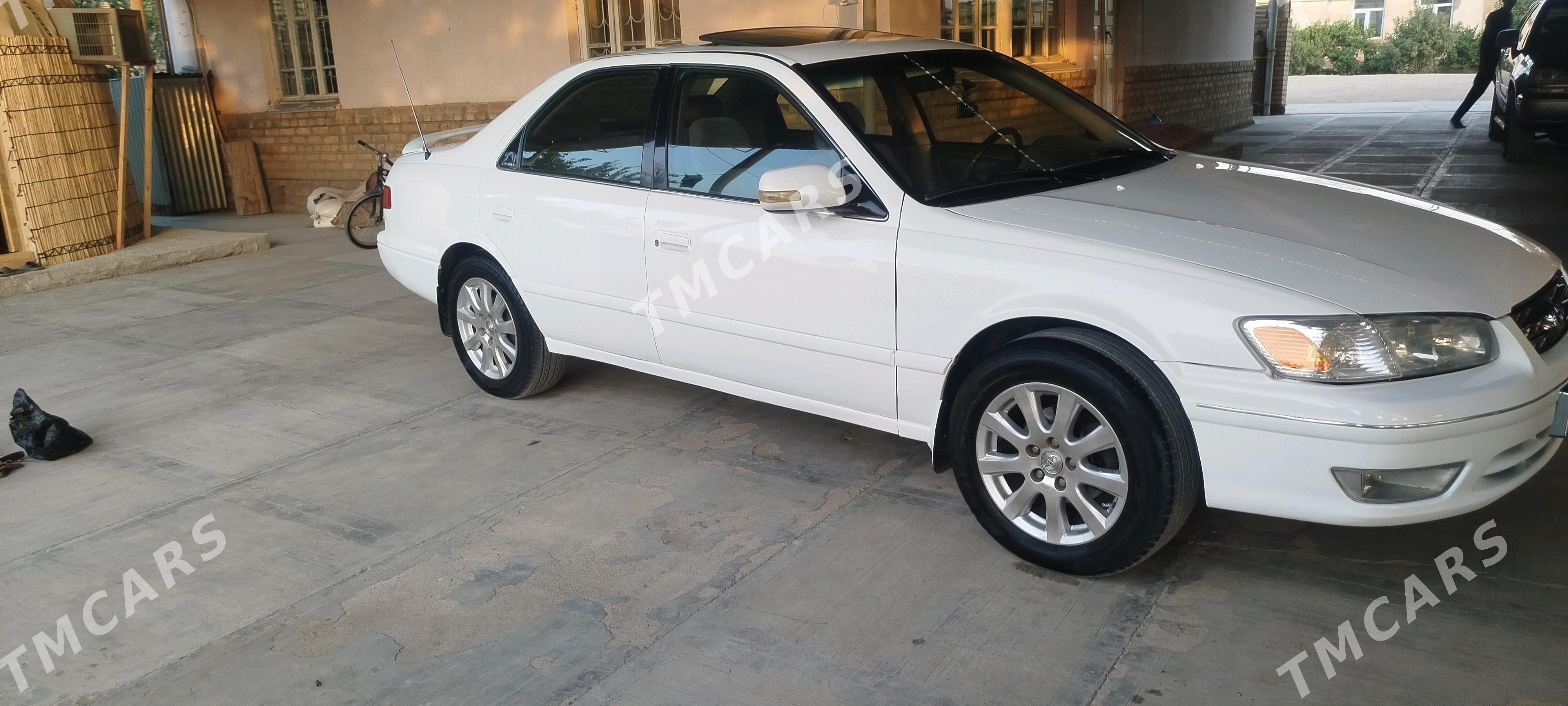 Toyota Camry 2000 - 125 000 TMT - Мары - img 2