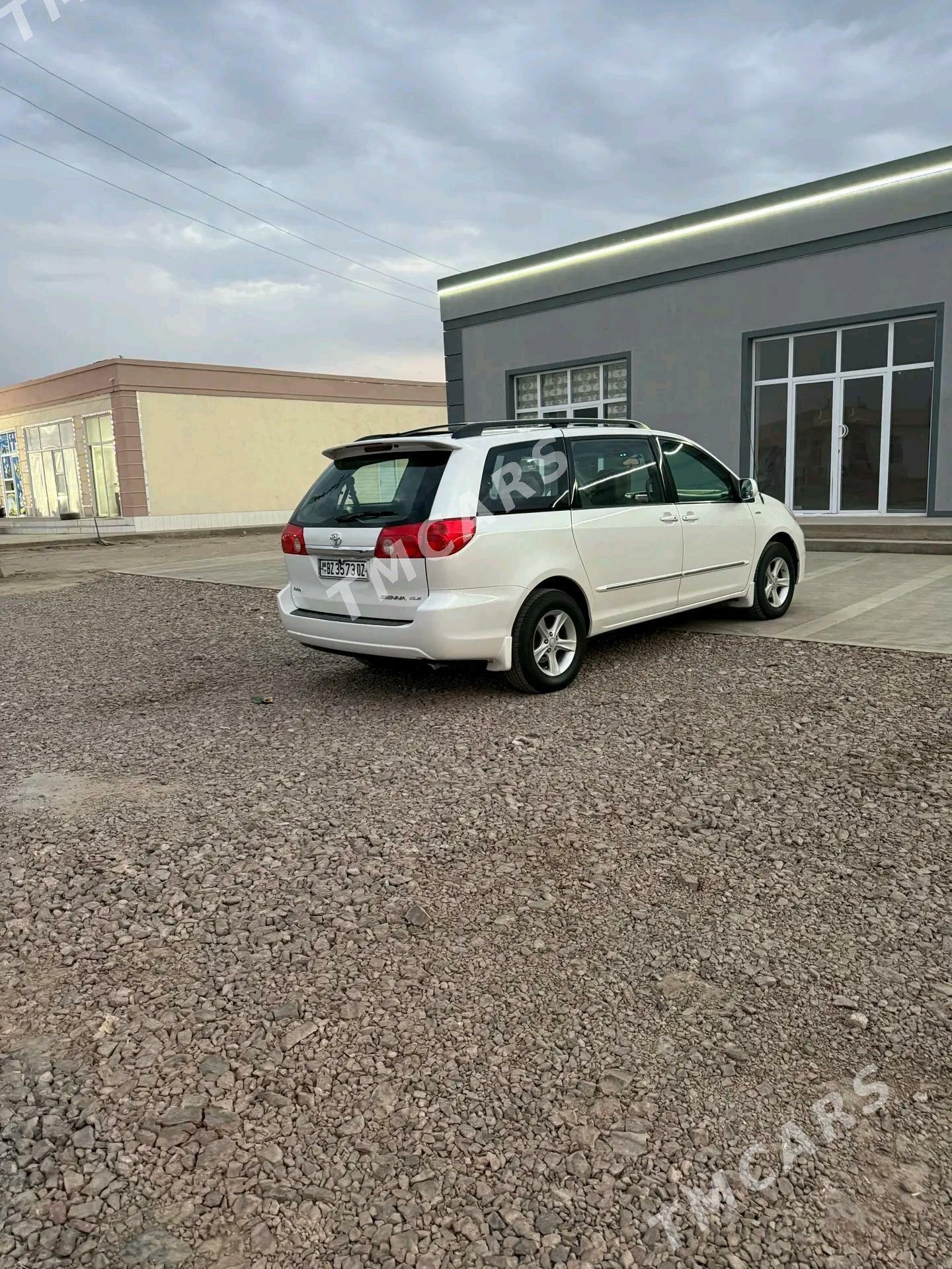 Toyota Sienna 2008 - 250 000 TMT - Gurbansoltan Eje - img 5