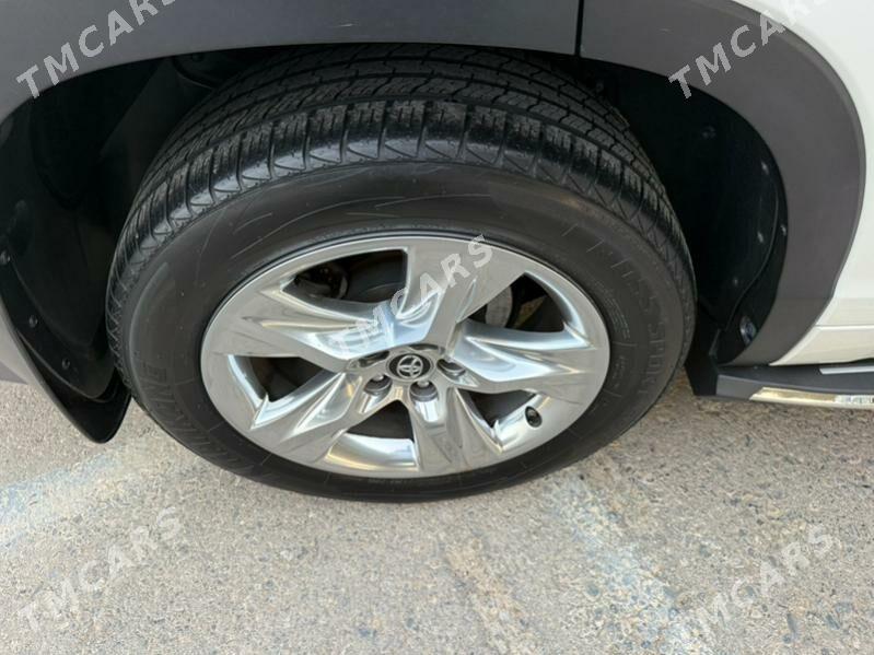 Toyota Highlander 2019 - 551 000 TMT - Ашхабад - img 9