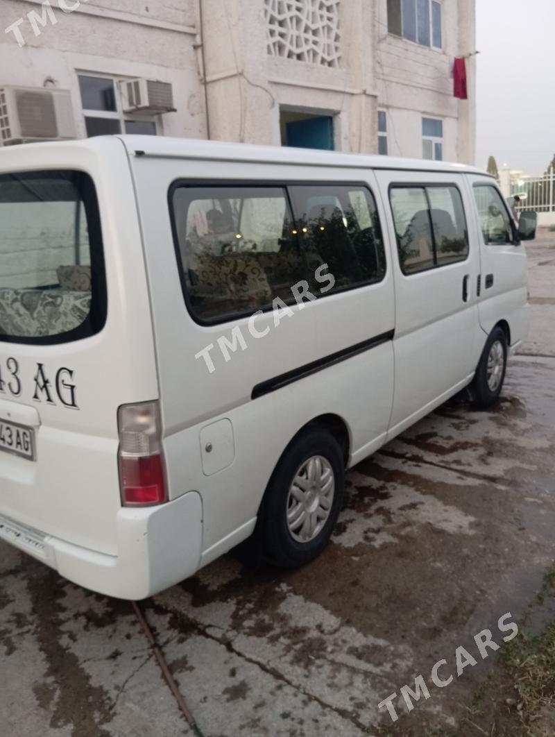 Nissan Urvan 2004 - 130 000 TMT - Бекреве - img 4