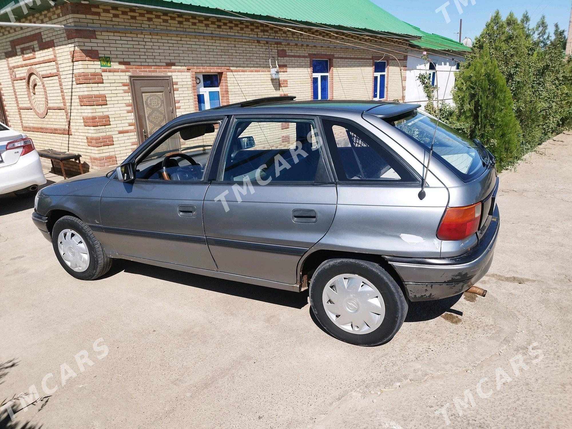 Opel Astra 1993 - 27 000 TMT - Köneürgenç - img 4