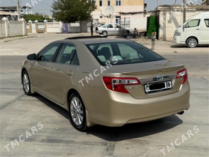 Toyota Camry 2012 - 226 000 TMT - Балканабат - img 2