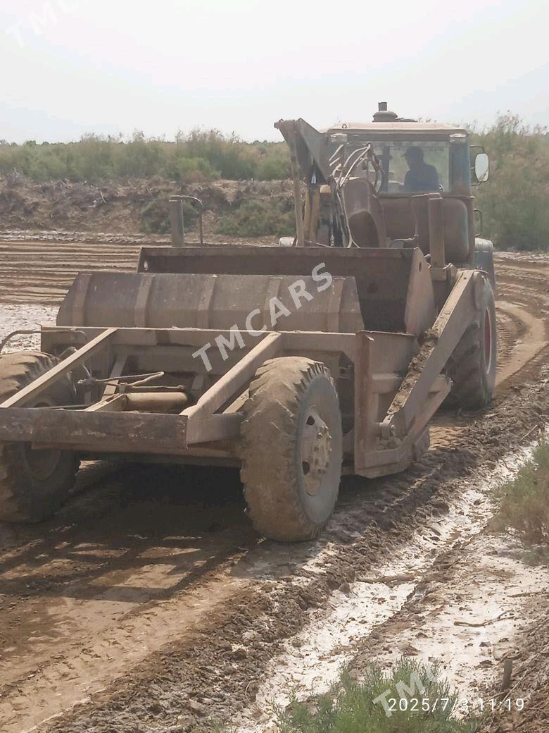 MTZ 82 1993 - 180 000 TMT - Türkmenbaşy etr. - img 2