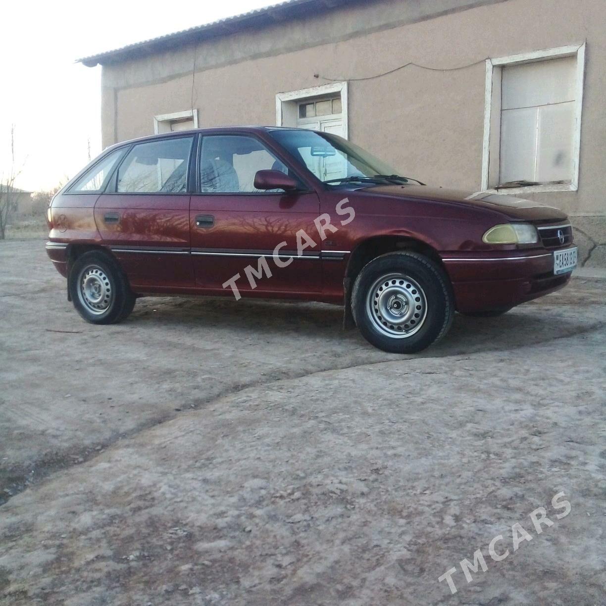 Opel Astra 1993 - 35 000 TMT - етр. Туркменбаши - img 3