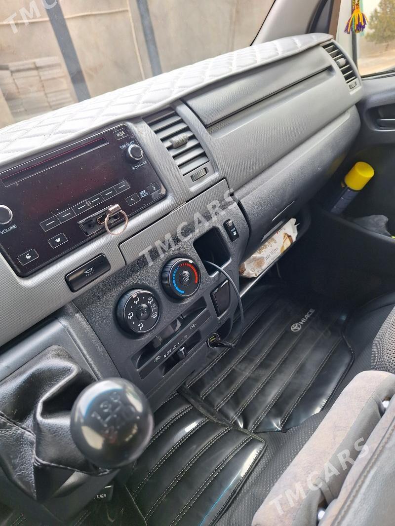 Toyota Hiace 2008 - 300 000 TMT - Türkmenbaşy - img 3