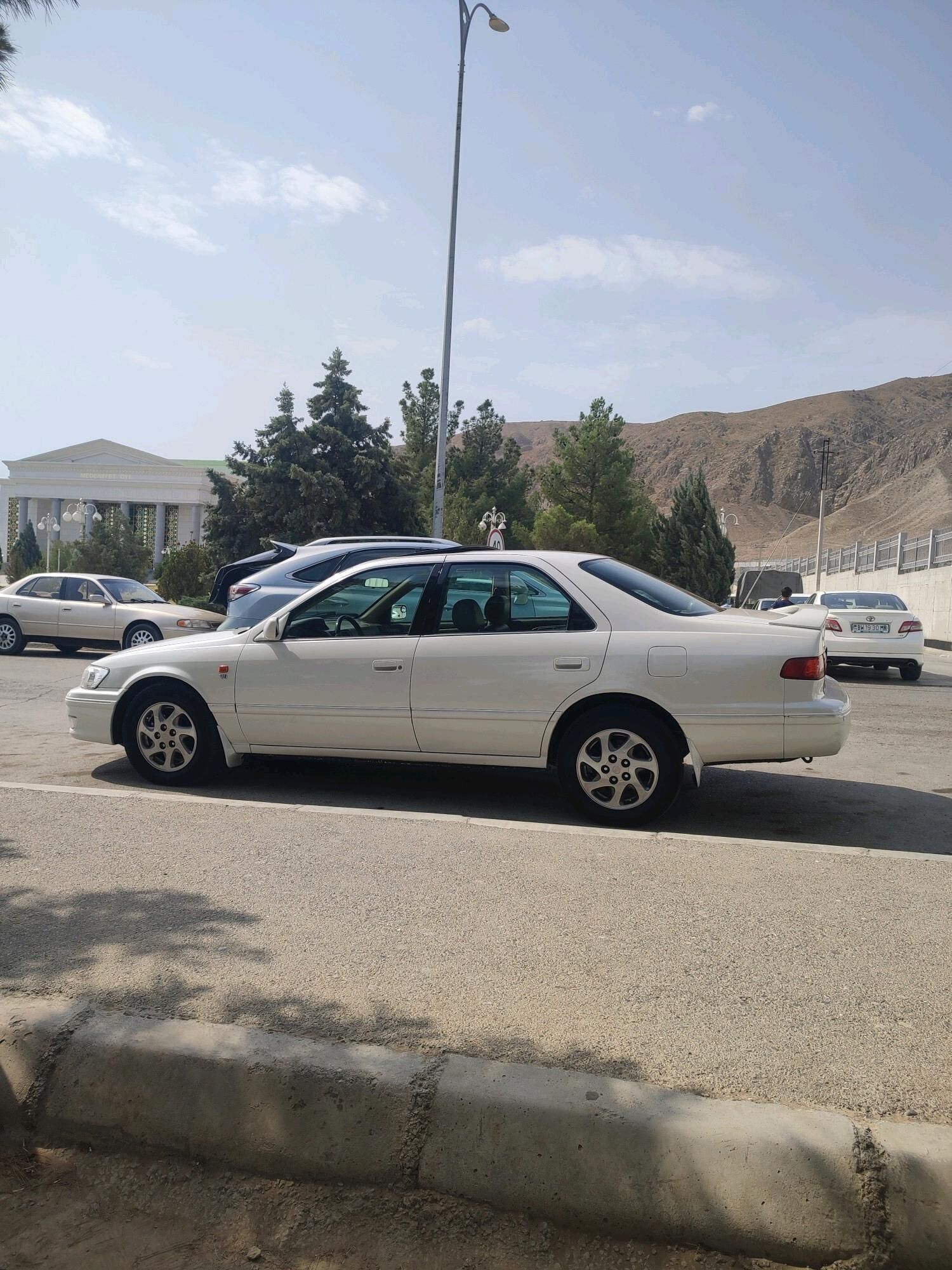 Toyota Camry 2000 - 160 000 TMT - Бахарден - img 3