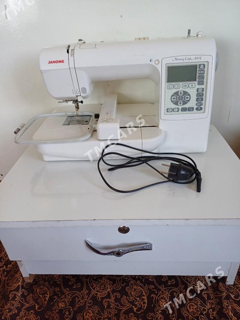 Janome kompýuter maşyn - Теджен - img 3