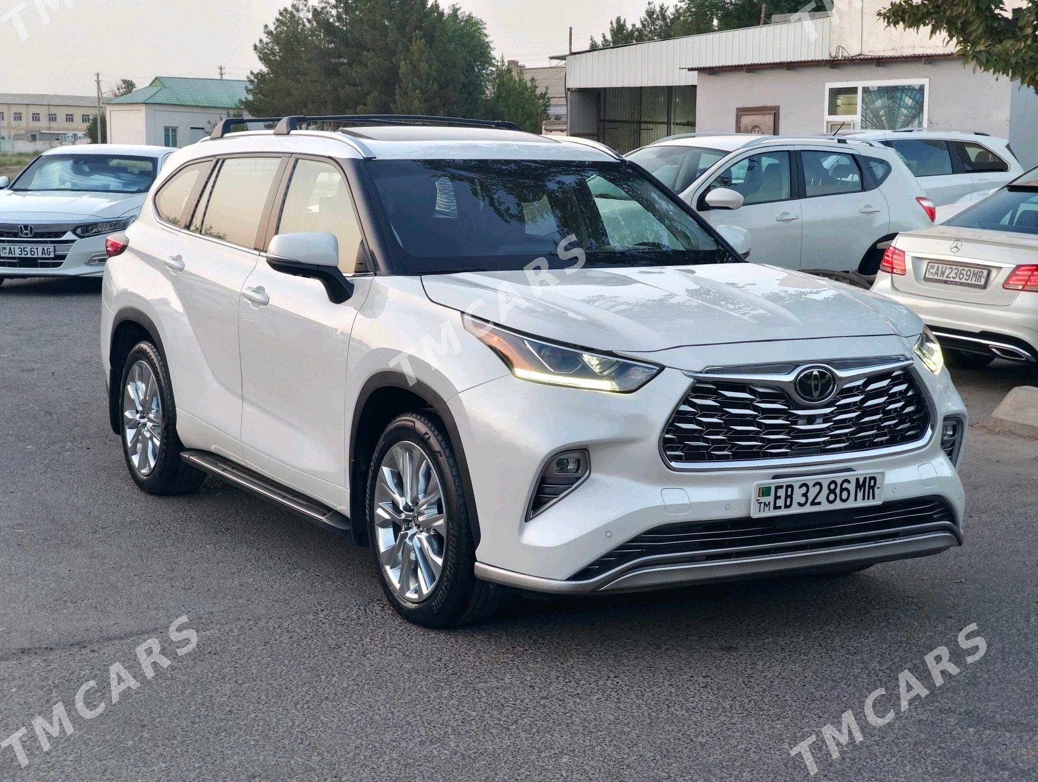 Toyota Highlander 2022 - 600 000 TMT - Мары - img 2