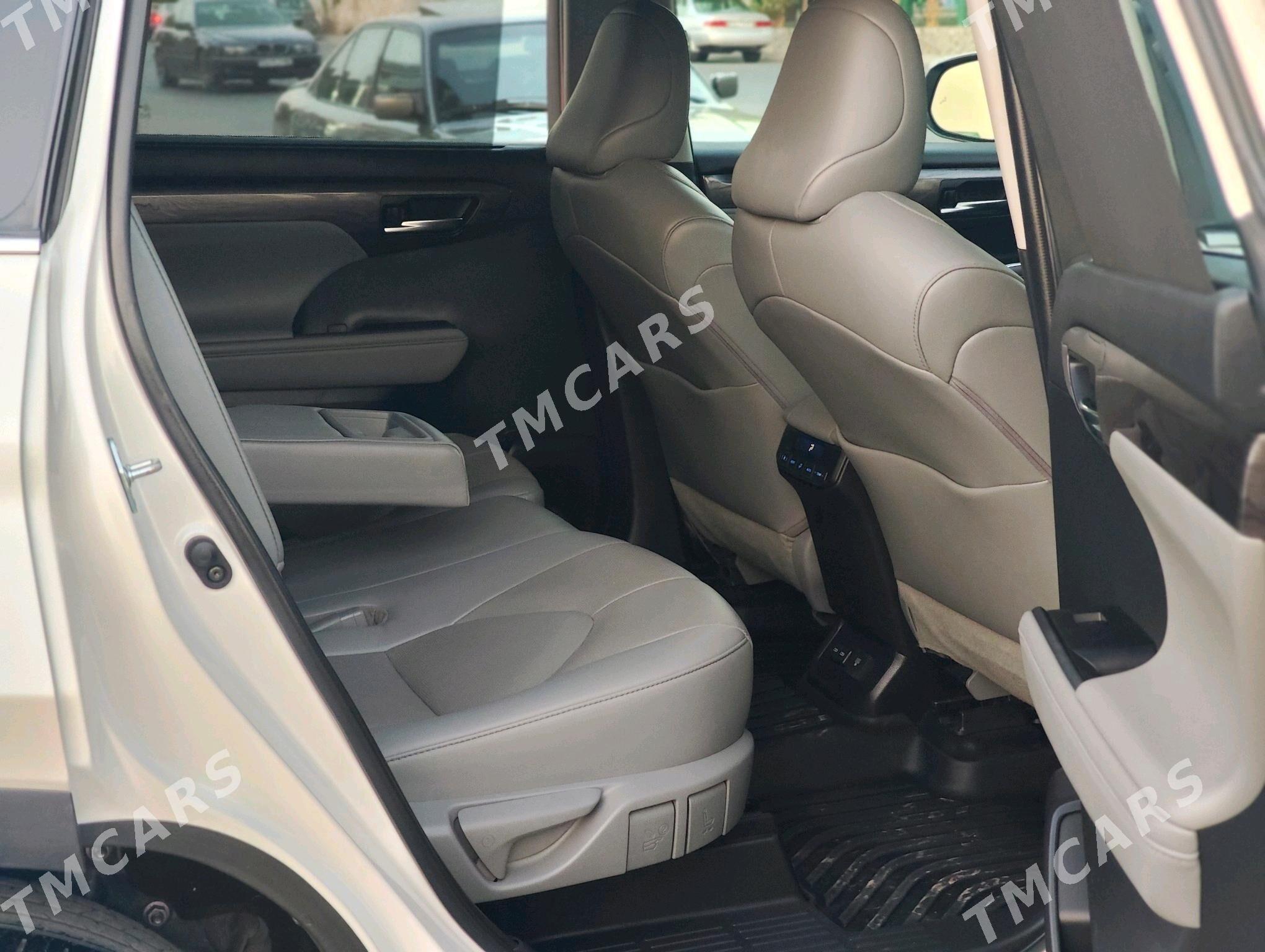 Toyota Highlander 2022 - 600 000 TMT - Мары - img 7
