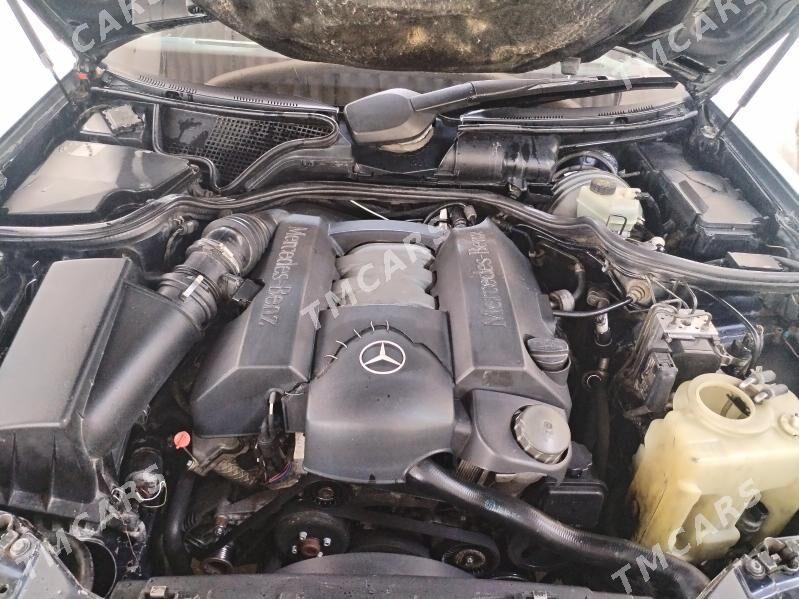 Mercedes-Benz E320 1999 - 58 000 TMT - Гумдаг - img 6