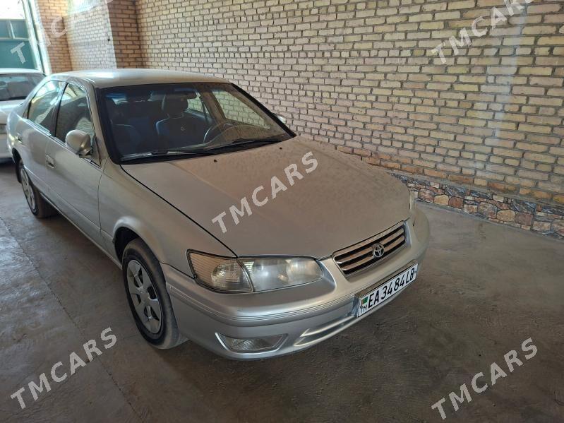 Toyota Camry 2000 - 126 000 TMT - Halaç - img 4