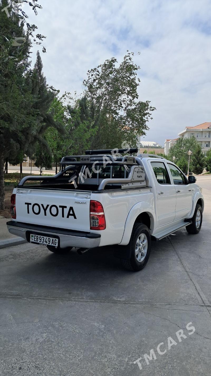 Toyota Hilux 2012 - 285 000 TMT - Ашхабад - img 2
